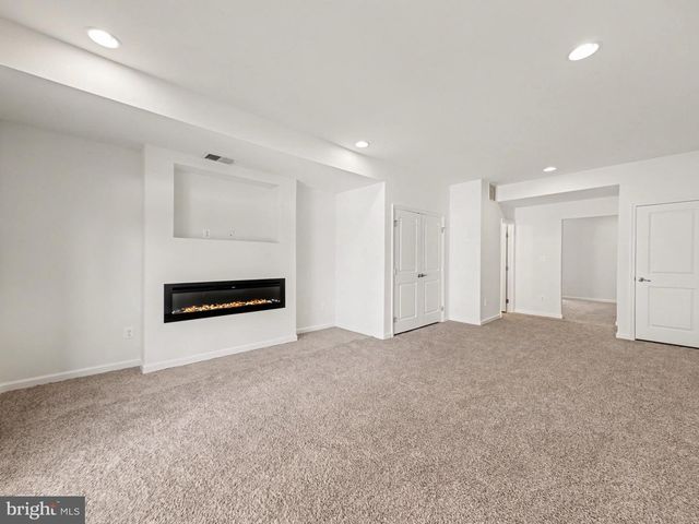 207 STREAMVIEW DR, Fredericksburg, VA 22405