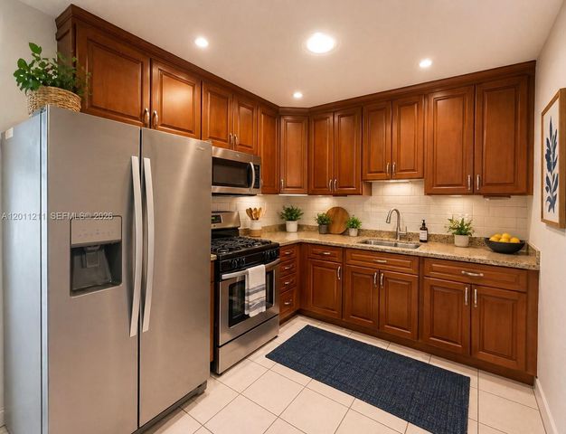 526 E 54th St ., Hialeah, FL 33013