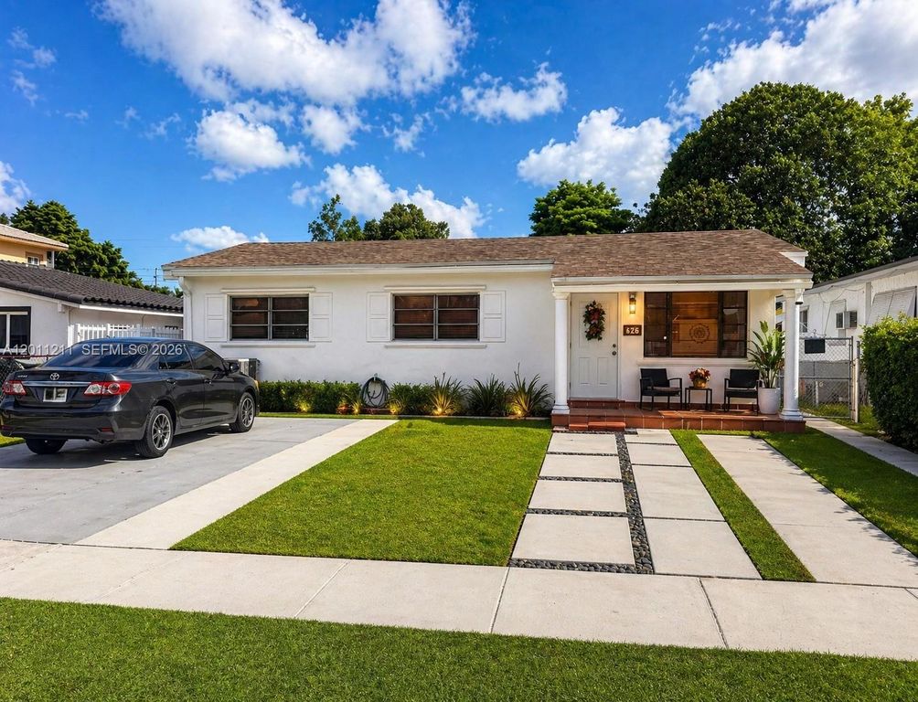 526 E 54th St ., Hialeah, FL 33013
