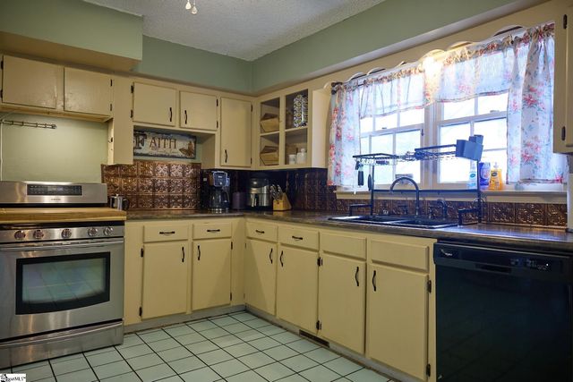 406 S 2nd Street, Easley, SC 29640