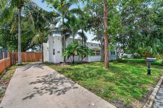 1005 Selkirk Street, West Palm Beach, FL 33405