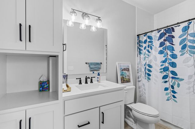 11490 Sunflower Lane N, Lake Elmo, MN 55042