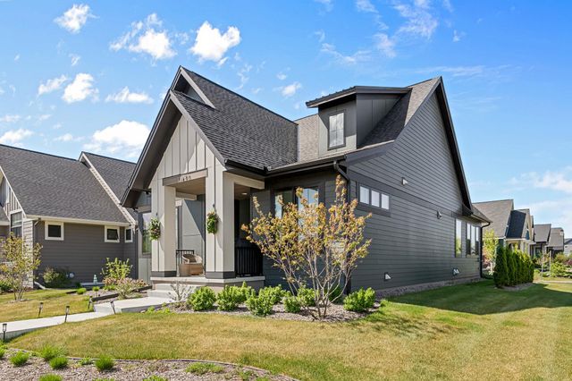 11490 Sunflower Lane N, Lake Elmo, MN 55042