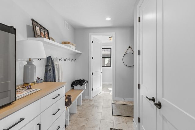 11490 Sunflower Lane N, Lake Elmo, MN 55042