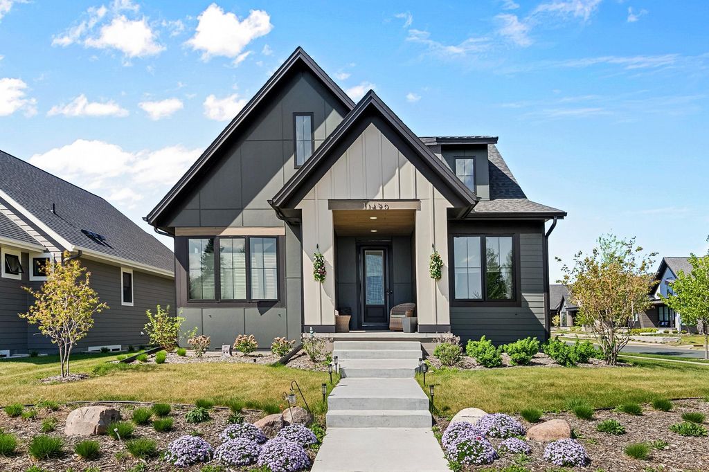 11490 Sunflower Lane N, Lake Elmo, MN 55042