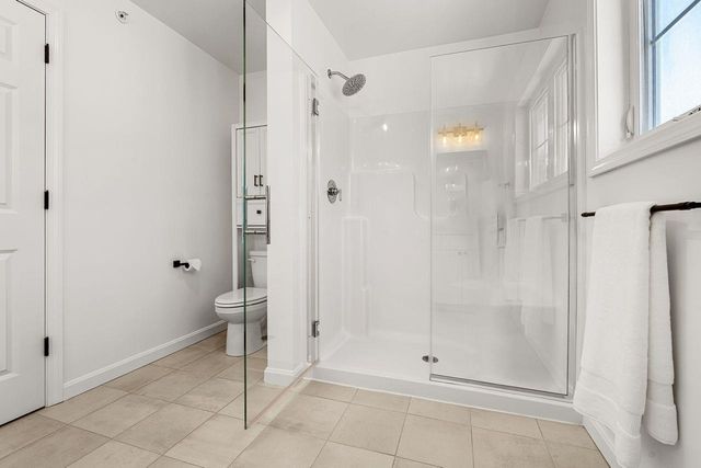 211 Woodview Way, Manchester, NH 03102