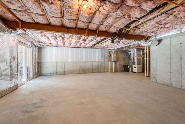 211 Woodview Way, Manchester, NH 03102