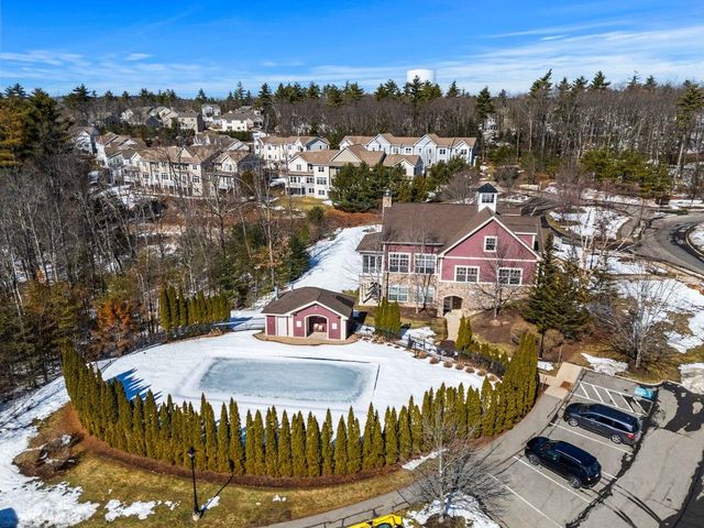 211 Woodview Way, Manchester, NH 03102