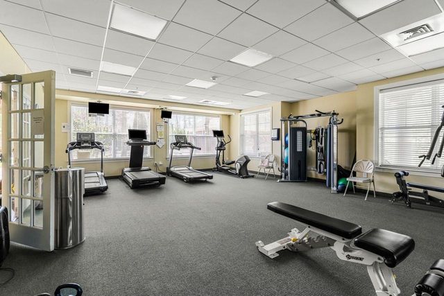 211 Woodview Way, Manchester, NH 03102