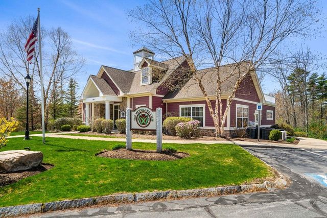 211 Woodview Way, Manchester, NH 03102