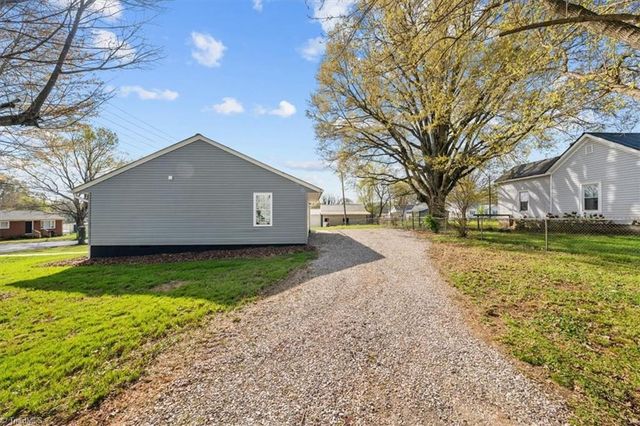 105 Mendota Avenue, Lexington, NC 27292