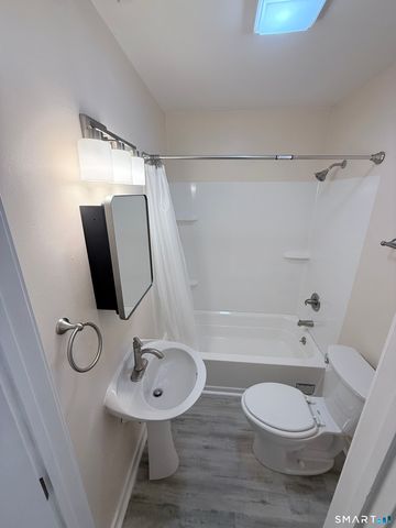 78 York Street APT 1, West Haven, CT 06516