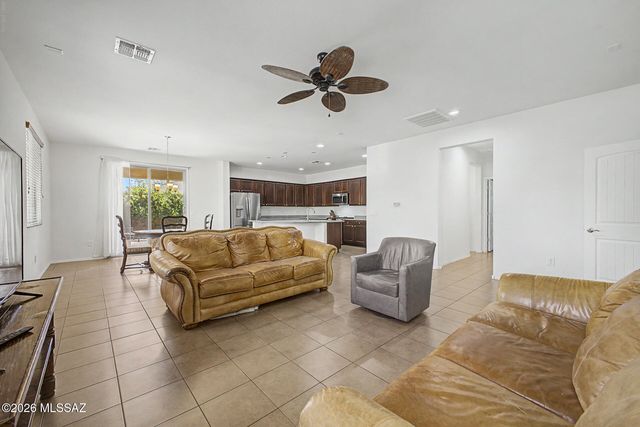 726 S Desert Haven Road, Vail, AZ 85641