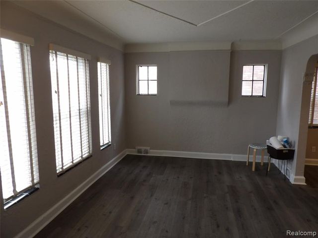 17317 Washburn Street, Detroit, MI 48221