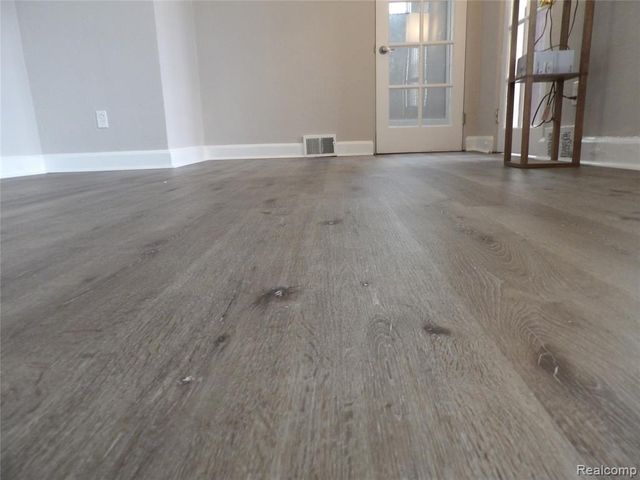 17317 Washburn Street, Detroit, MI 48221