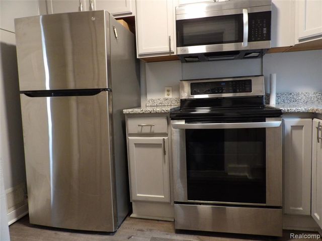 17317 Washburn Street, Detroit, MI 48221