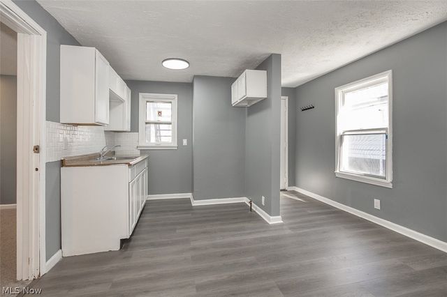 7815 Jeffries Avenue, Cleveland, OH 44105