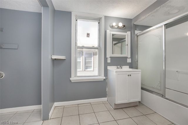 7815 Jeffries Avenue, Cleveland, OH 44105