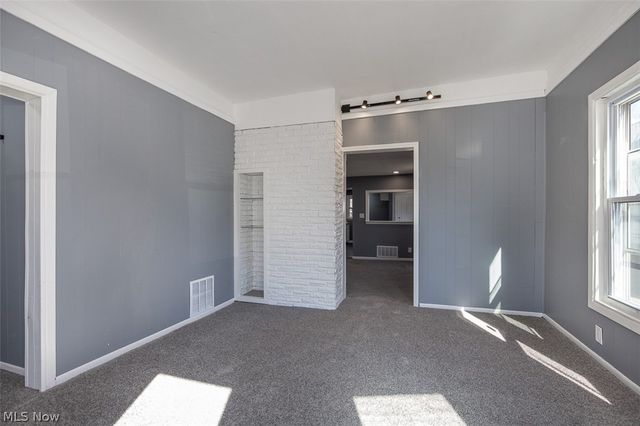 7815 Jeffries Avenue, Cleveland, OH 44105