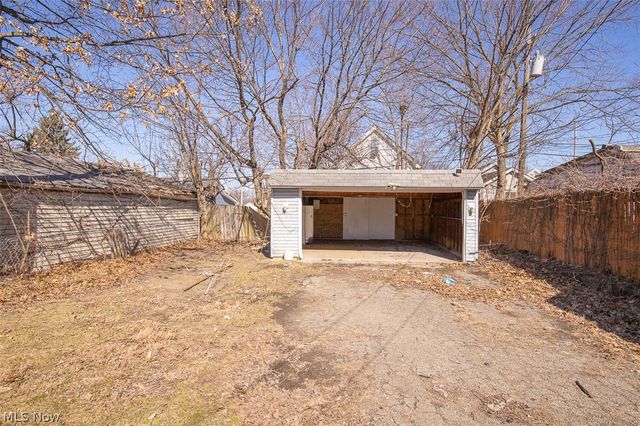 7815 Jeffries Avenue, Cleveland, OH 44105