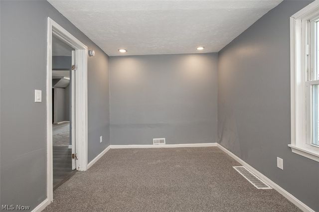 7815 Jeffries Avenue, Cleveland, OH 44105