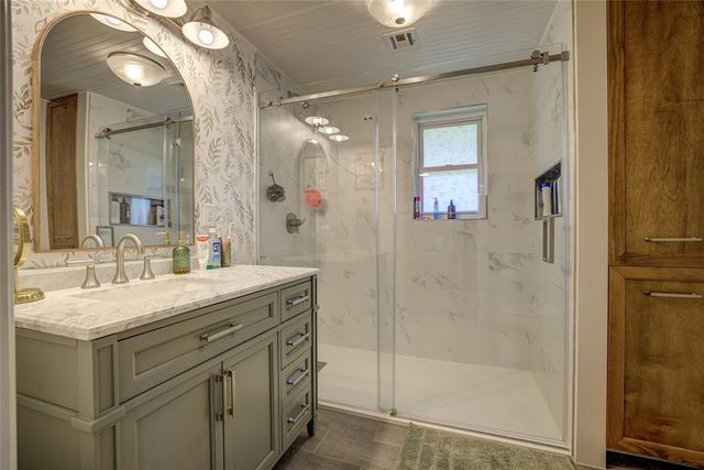 2704 Janene Street, Harrah, OK 73045