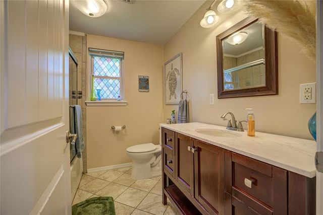 2704 Janene Street, Harrah, OK 73045