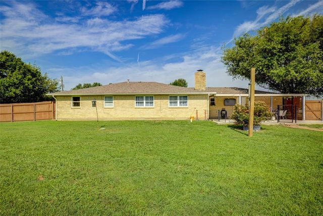 2704 Janene Street, Harrah, OK 73045
