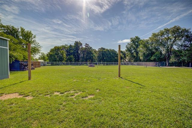 2704 Janene Street, Harrah, OK 73045
