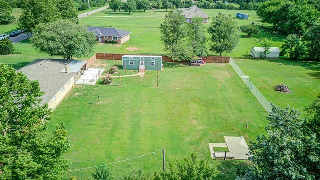 2704 Janene Street, Harrah, OK 73045