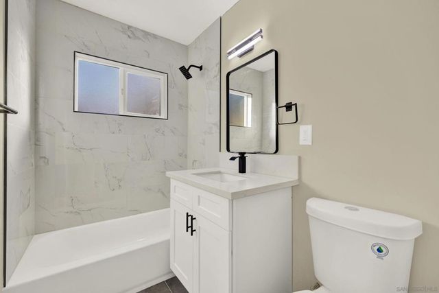 2151 54th, San Diego, CA 92105