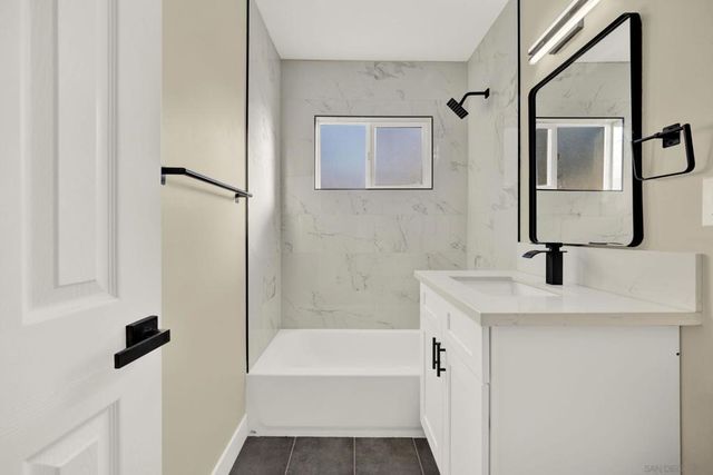 2151 54th, San Diego, CA 92105