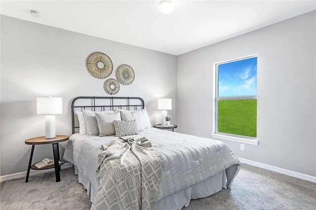 418 NW 20th TER, Cape Coral, FL 33993