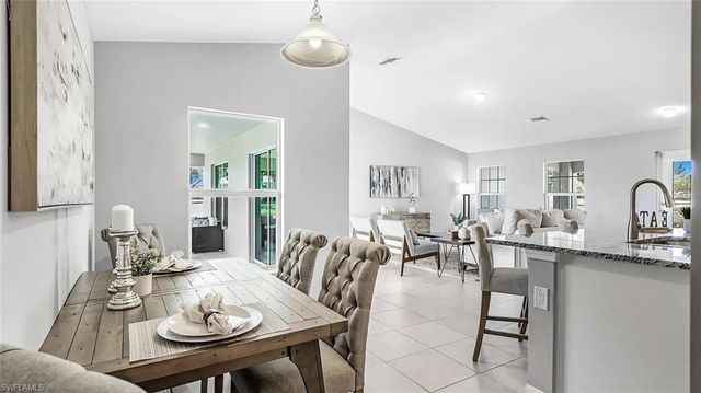 418 NW 20th TER, Cape Coral, FL 33993