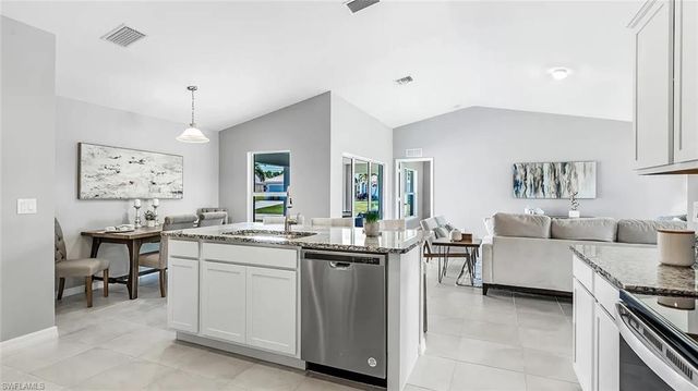 418 NW 20th TER, Cape Coral, FL 33993