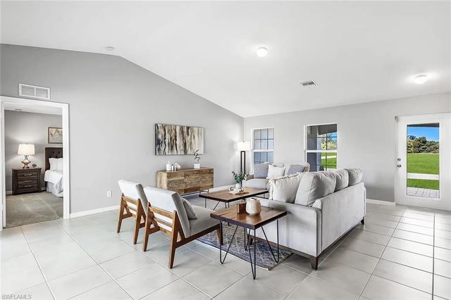 418 NW 20th TER, Cape Coral, FL 33993