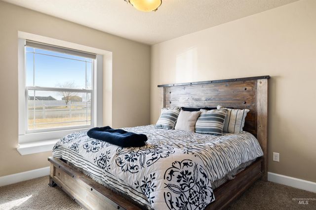 3815 N 2456 E, Filer, ID 83328