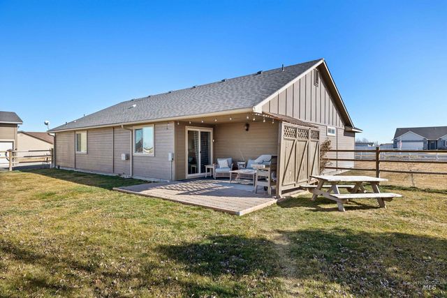 3815 N 2456 E, Filer, ID 83328