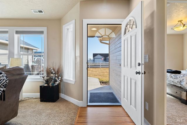 3815 N 2456 E, Filer, ID 83328