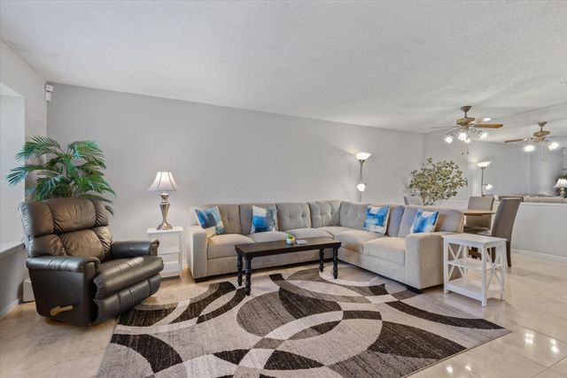 17810 Kings Park Lane 31, Houston, TX 77058