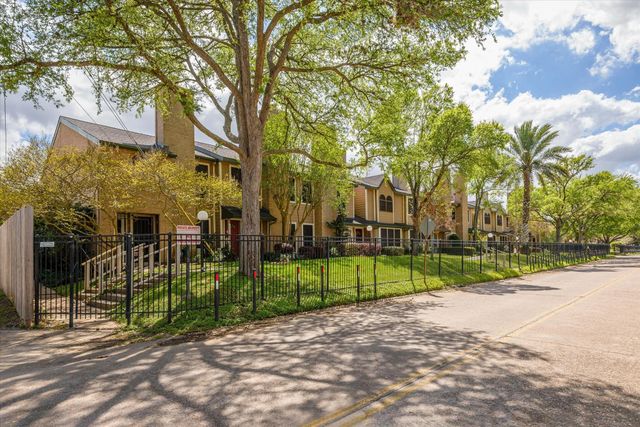 17810 Kings Park Lane 31, Houston, TX 77058