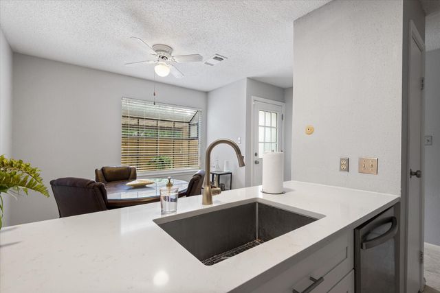 17810 Kings Park Lane 31, Houston, TX 77058