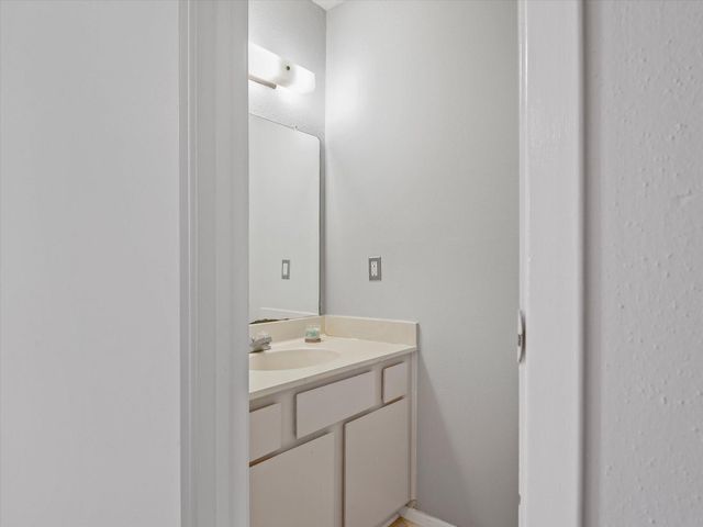 17810 Kings Park Lane 31, Houston, TX 77058