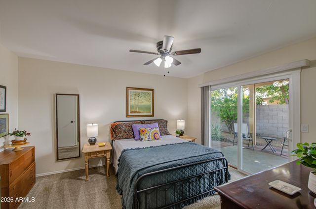 913 E WAHALLA Lane, Phoenix, AZ 85024