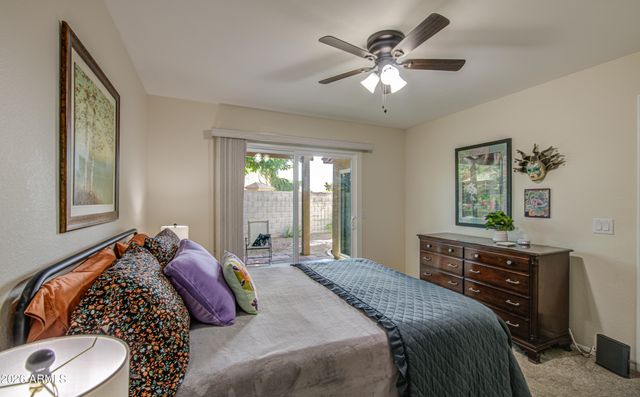 913 E WAHALLA Lane, Phoenix, AZ 85024