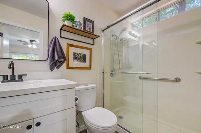 913 E WAHALLA Lane, Phoenix, AZ 85024