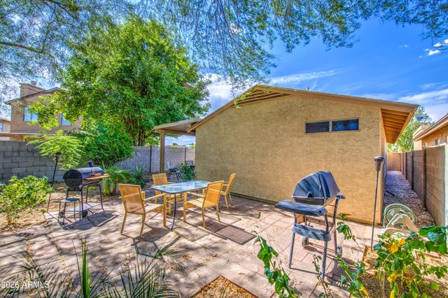 913 E WAHALLA Lane, Phoenix, AZ 85024