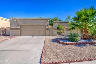 913 E WAHALLA Lane, Phoenix, AZ 85024