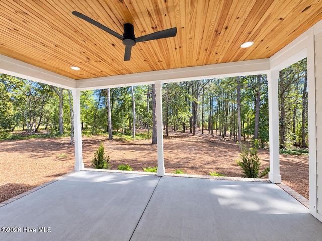 488 Longleaf Drive, West End, NC 27376
