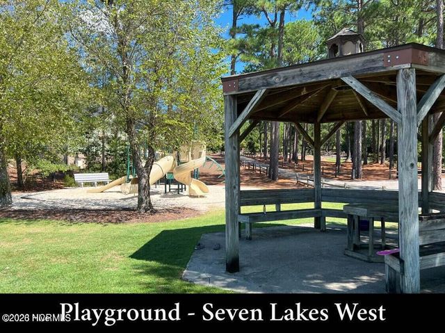 488 Longleaf Drive, West End, NC 27376